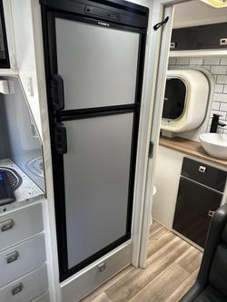 2019 JB Caravans Gator X 17'10 Single Axle Cafe Dinette