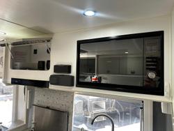 2019 JB Caravans Gator X 17'10 Single Axle Cafe Dinette