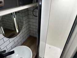 2019 JB Caravans Gator X 17'10 Single Axle Cafe Dinette