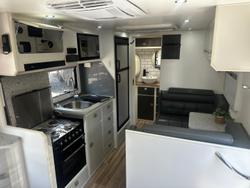 2019 JB Caravans Gator X 17'10 Single Axle Cafe Dinette
