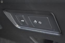 2019 Land Rover Discovery SD4 SE