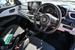 2025 Suzuki Swift Hybrid UZ Pure White