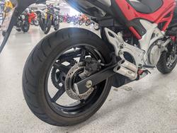 2009 Suzuki SFV650 GLADIUS Red