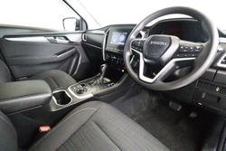 2022 Isuzu MU-X LS-M