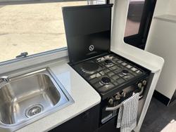 2025 New Age Caravans Xu22bcmy20