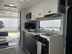 2025 New Age Caravans Xu22bcmy20