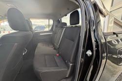 2019 Toyota Hilux SR5