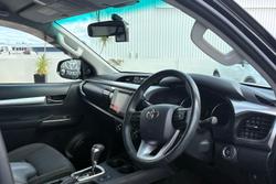 2019 Toyota Hilux SR5