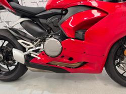 2022 Ducati Panigale V2 Panigale Red
