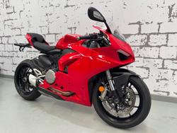 2022 Ducati Panigale V2 Panigale Red