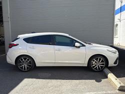 2025 Subaru Impreza 2.0R