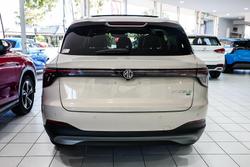 2025 MG MGS5 EV Essence 49