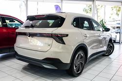 2025 MG MGS5 EV Essence 49