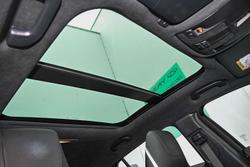 2016 INFINITI Q30 Sport Premium