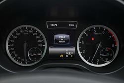 2016 INFINITI Q30 Sport Premium