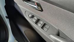 2025 Mazda 2 G15 Evolve