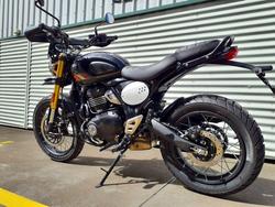 2025 Triumph Scrambler 400 XC Scrambler Grey