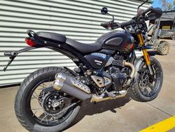 2026 Triumph Scrambler 400 XC Scrambler Grey