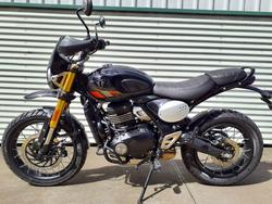 2026 Triumph Scrambler 400 XC Scrambler Grey