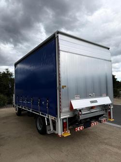 2025 Hino 300 Series 921