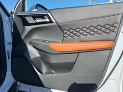 2023 Mitsubishi Outlander Exceed Tourer