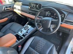 2023 Mitsubishi Outlander Exceed Tourer