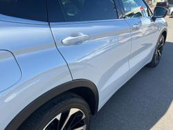 2023 Mitsubishi Outlander Exceed Tourer