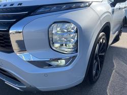 2023 Mitsubishi Outlander Exceed Tourer