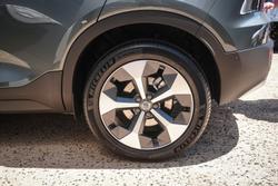 2025 Volvo XC40 Ultra B4 Bright