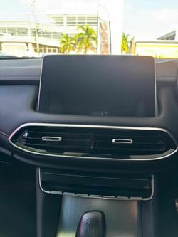 2023 MG HS Essence X