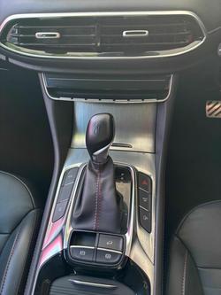 2023 MG HS Essence X