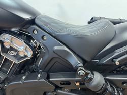 2018 Indian SCOUT BOBBER THUNDER BLACK Black