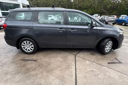 2017 Kia Carnival S