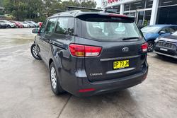 2017 Kia Carnival S