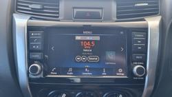 2021 Nissan Navara SL