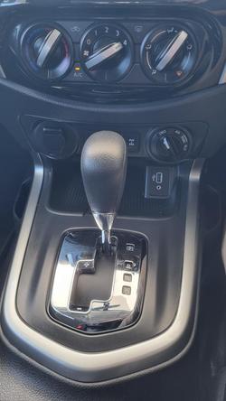 2021 Nissan Navara SL