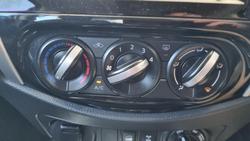 2021 Nissan Navara SL