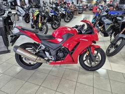 Honda CBR250R ABS