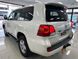 2012 Toyota Landcruiser Sahara VDJ200R MY10 4X4 Constant Glacier White