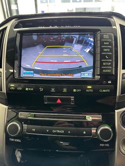 2012 Toyota Landcruiser Sahara VDJ200R MY10 4X4 Constant Glacier White