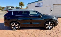 2025 Mitsubishi Outlander Exceed Tourer