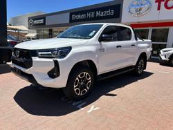 2025 Toyota Hilux SR5 48V GUN126R 4X4 Dual Range Glacier White