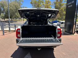 2025 Toyota Hilux SR5 48V GUN126R 4X4 Dual Range Glacier White