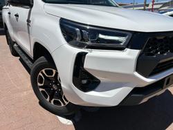 2025 Toyota Hilux SR5 48V GUN126R 4X4 Dual Range Glacier White