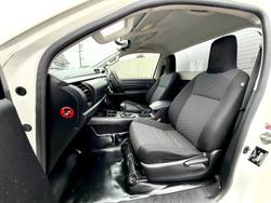 2018 Toyota Hilux Workmate TGN121R 4x2 Glacier White