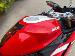 2024 DUCATI PANIGALE V2 BAYLISS 20TH ANNIV Red