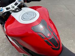 2024 DUCATI PANIGALE V2 BAYLISS 20TH ANNIV Red