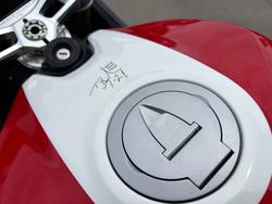 2024 DUCATI PANIGALE V2 BAYLISS 20TH ANNIV Red