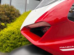 2024 DUCATI PANIGALE V2 BAYLISS 20TH ANNIV Red