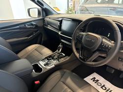 2025 Isuzu MU-X LS-T